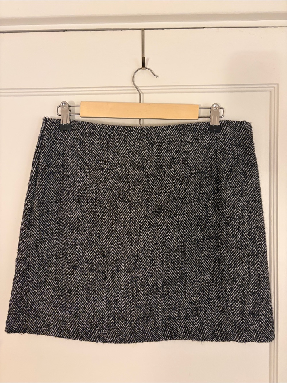 Classic Black & White Herringbone Mini Skirt H&M